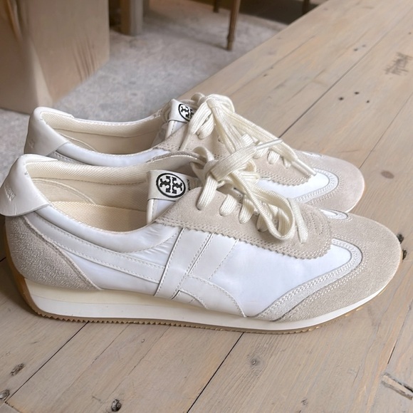 New. Tory Burch HANK SNEAKER in Snow White / Beige Size 10 - Picture 6 of 12